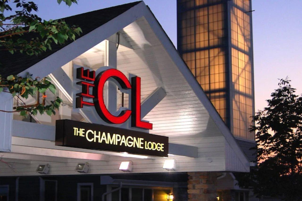 ווילוברוק The Champagne Lodge And Luxury Suites מראה חיצוני תמונה